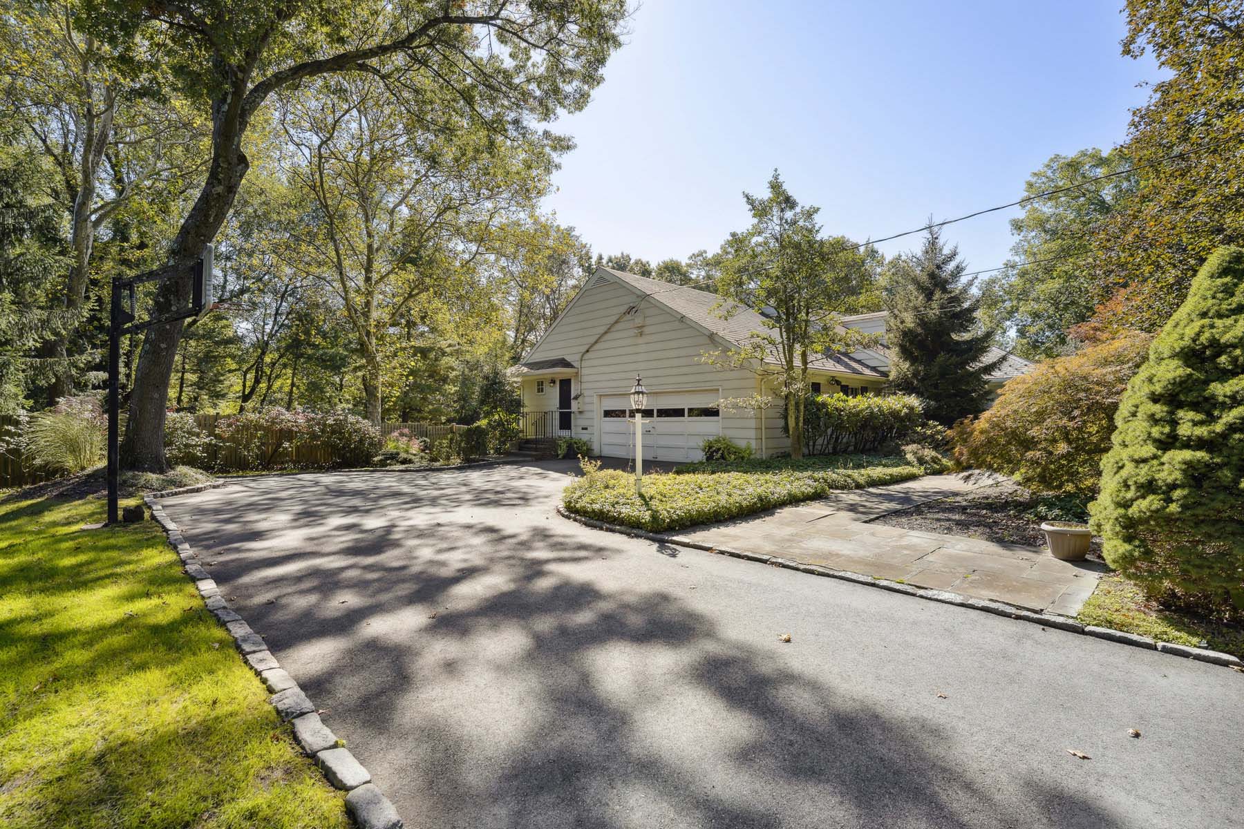 333 Oxford Drive, Short Hills - Back of house