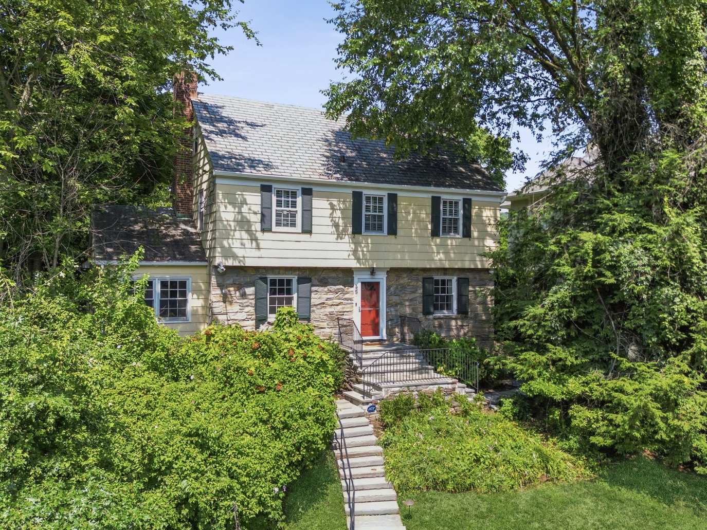 35 Maplewood Ave, Mplw - front of house