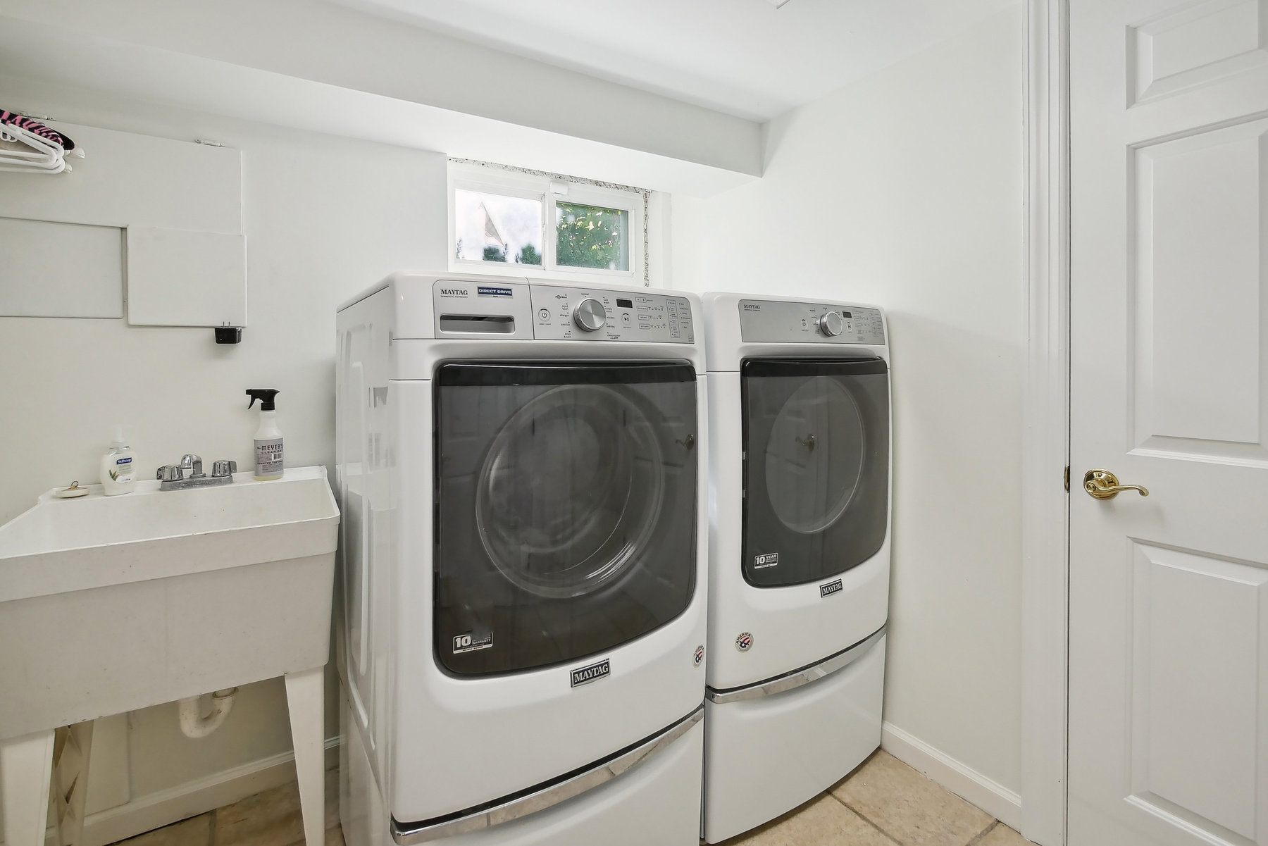 35 Maplewood Ave, Mplw - laundry room