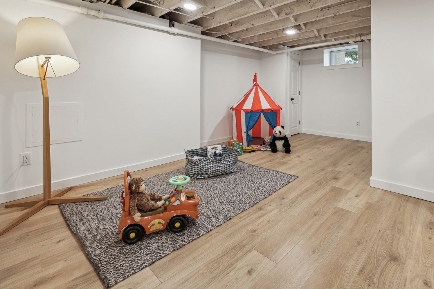 446 Richmond Ave, Maplewood - Lower Level Rec Room