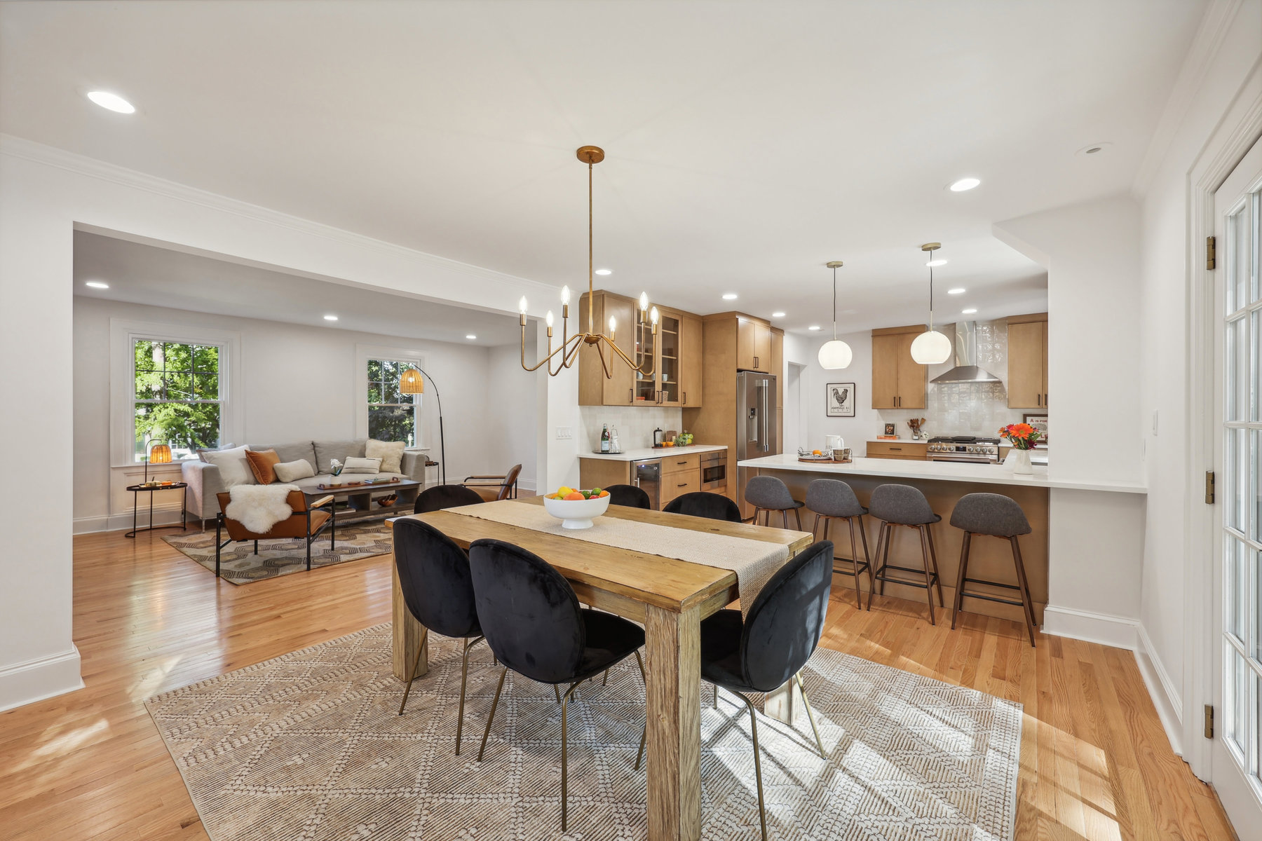 446 Richmond Ave, Maplewood - Dining room to kitchen and living room