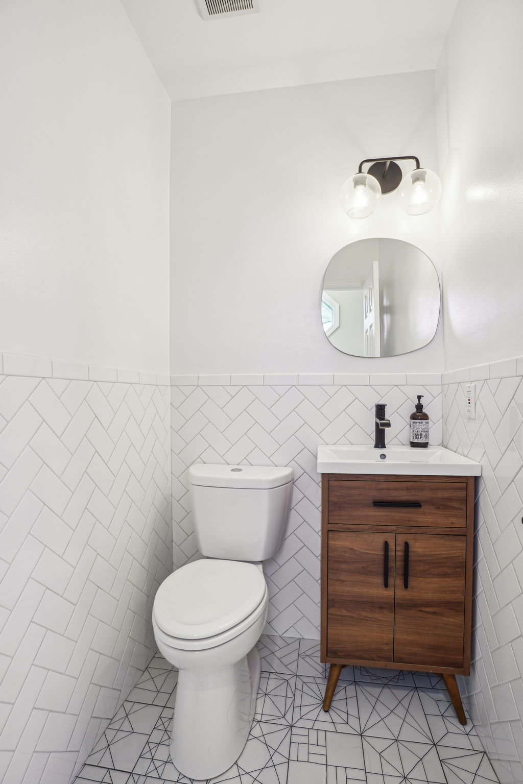 28 Park Ave, Summit - Powder Room