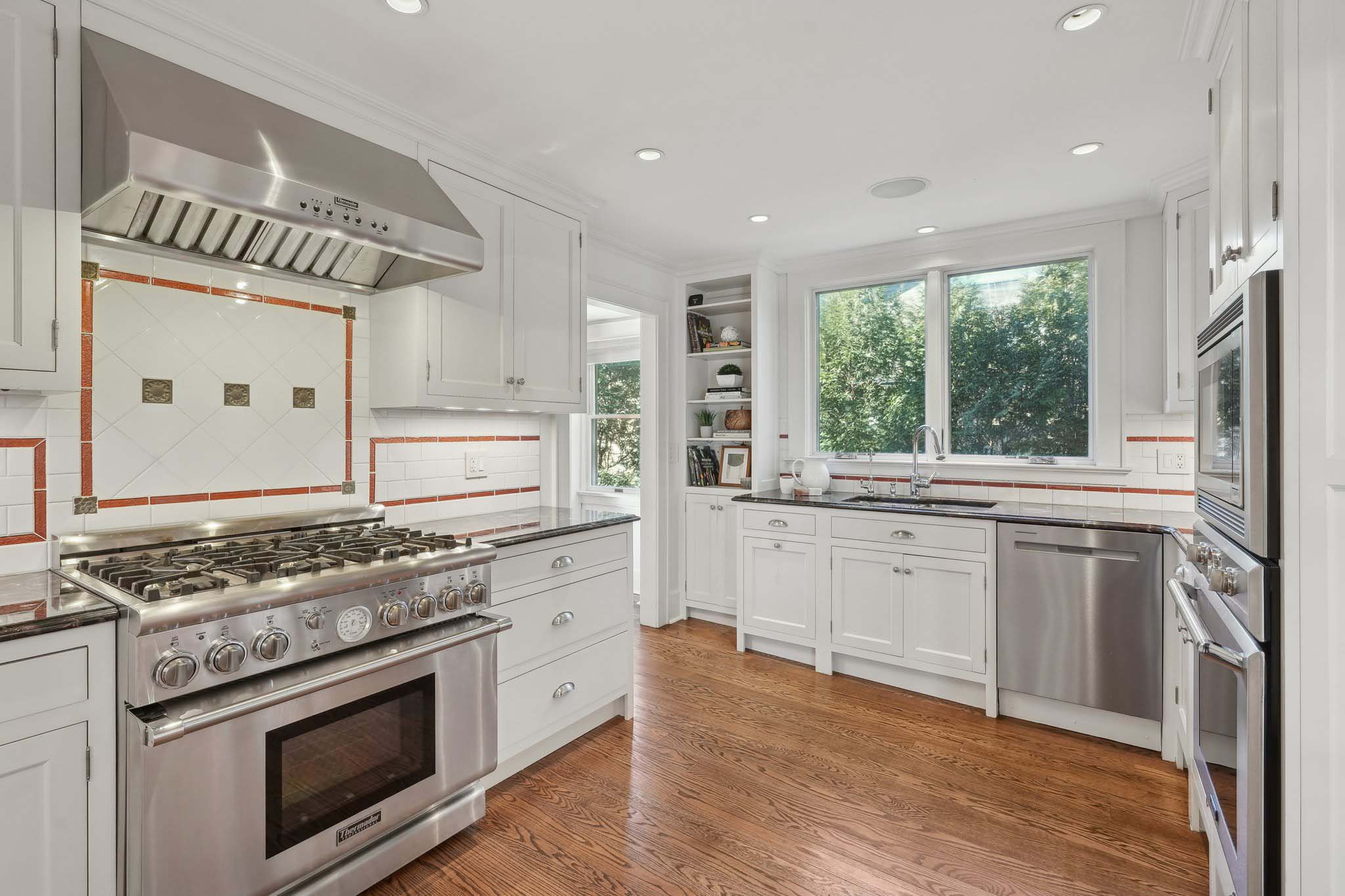 38 Campbell Road, Short Hills - Kitchen