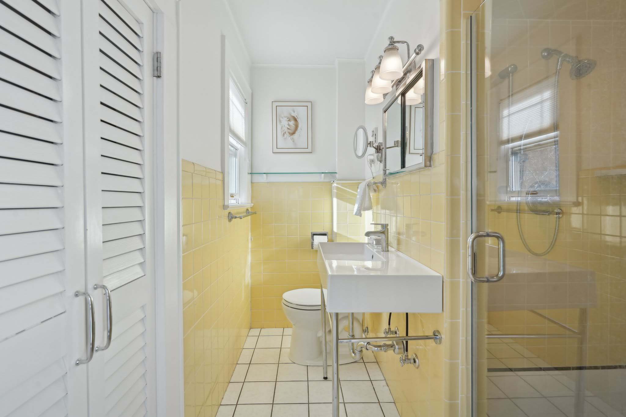 38 Campbell Road, Short Hills - Bathroom