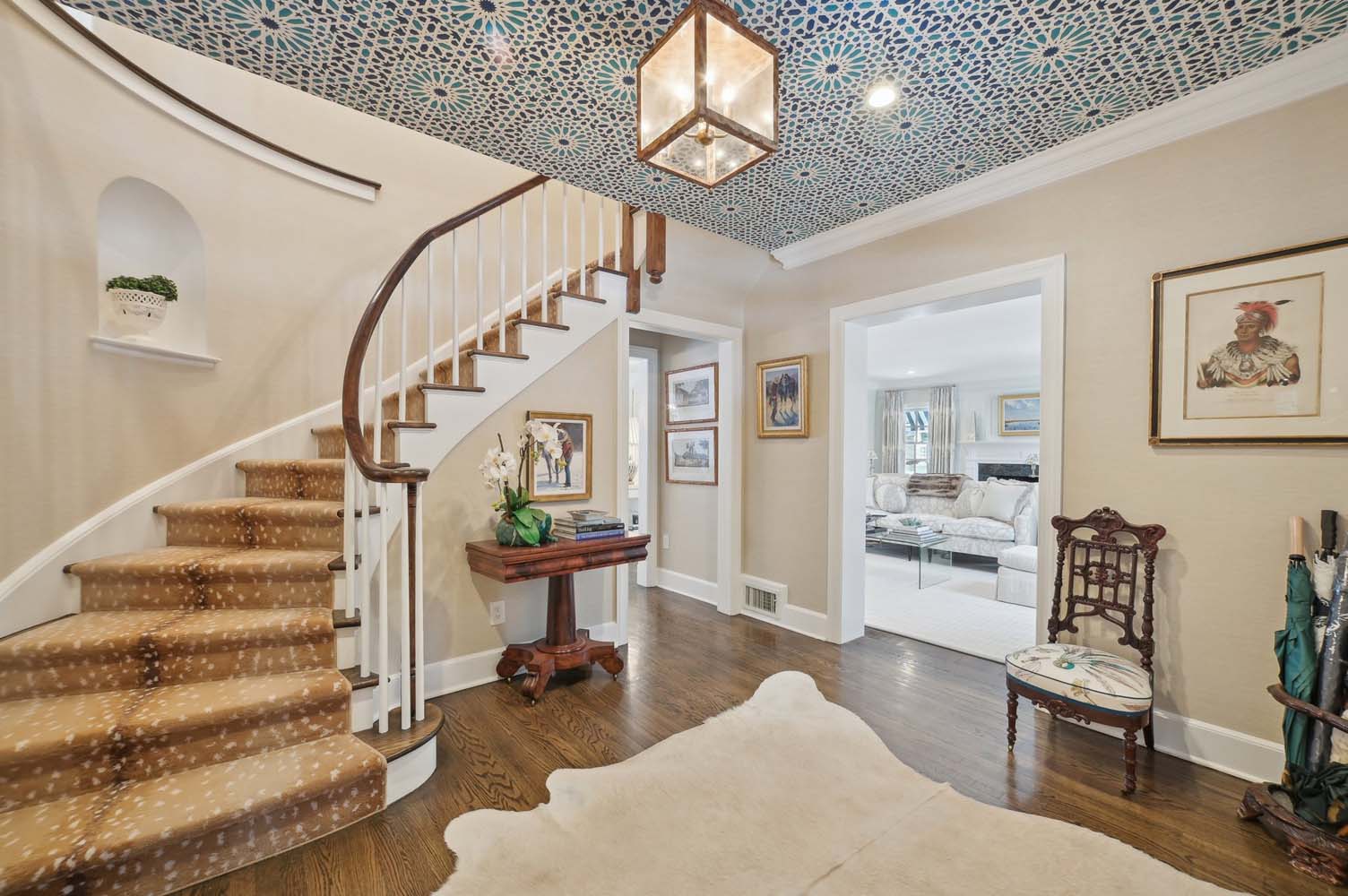 57 Prospect Hills Road, Summit - entry way rounded staircase